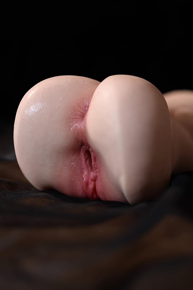 Selena: 1,2 kg realistischer Vagina-Masturbator von